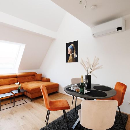 Symphony Apartments 42 - Modern Loft With Terrace And Grill In Central Location Wien Exterior foto