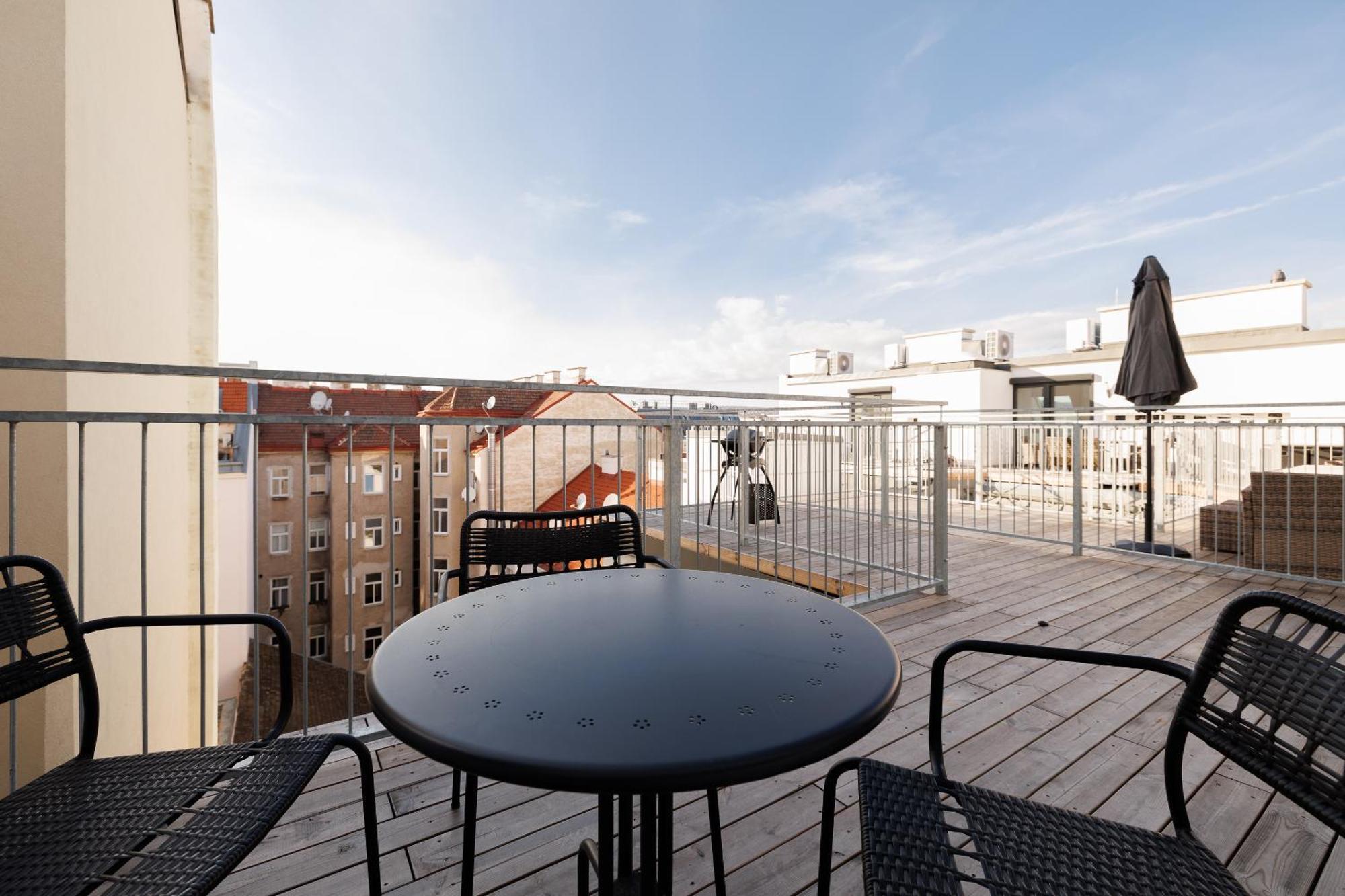 Symphony Apartments 42 - Modern Loft With Terrace And Grill In Central Location Wien Exterior foto