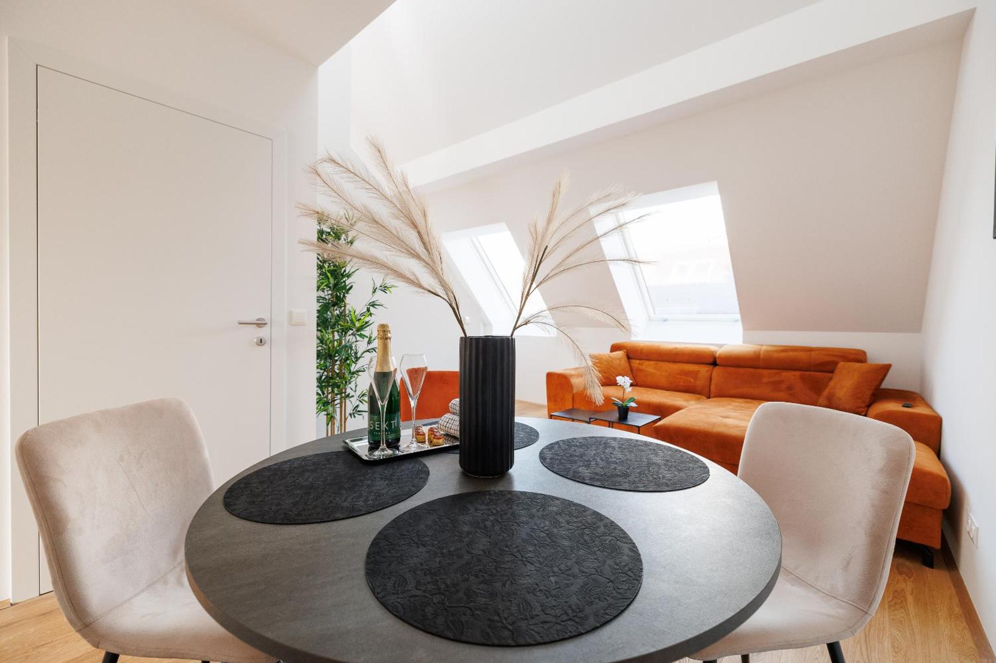 Symphony Apartments 42 - Modern Loft With Terrace And Grill In Central Location Wien Exterior foto